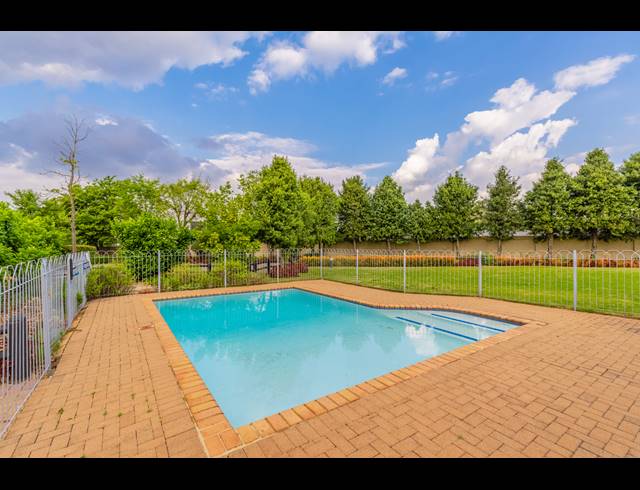 2 BEDROOM APARTMENT FOR SALE IN MAGALIESSIG